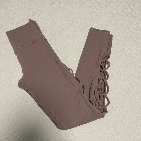 Alo interlace leggings - Picture 2 of 4